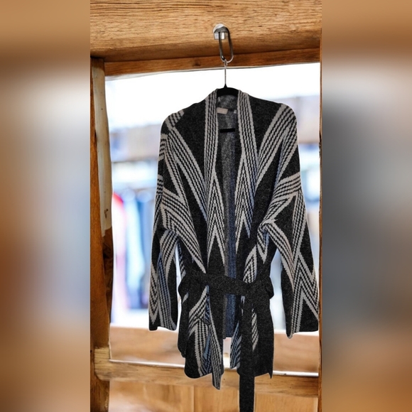 Revolution, Black and White Geometric Sweater Cardigan - Picture 1 of 3
